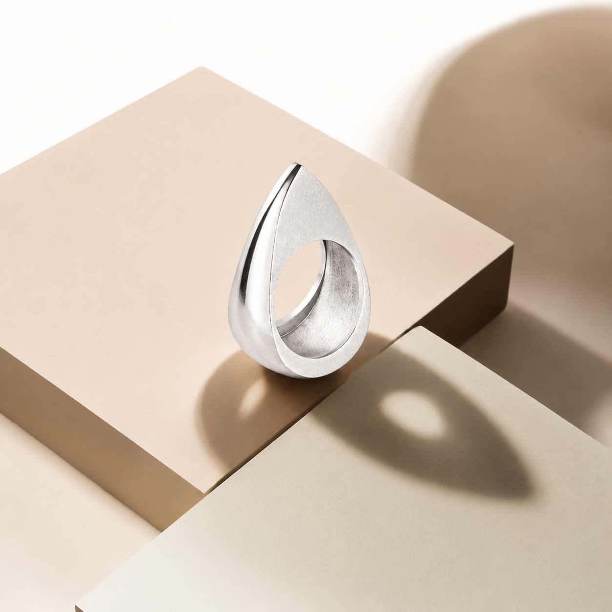 Delta Ring
