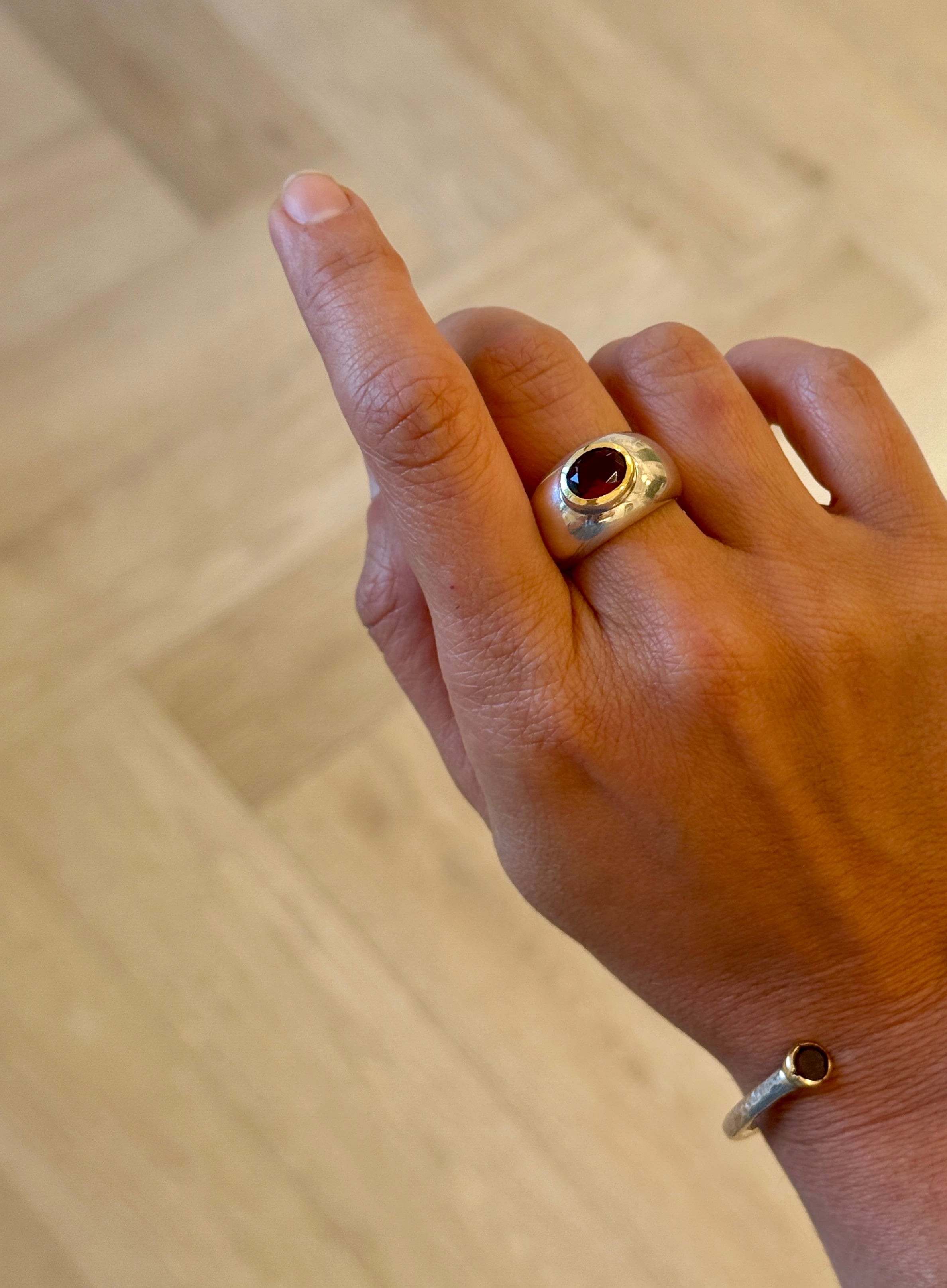 Crimson Crown Ring - Ring - Kia Concept Store