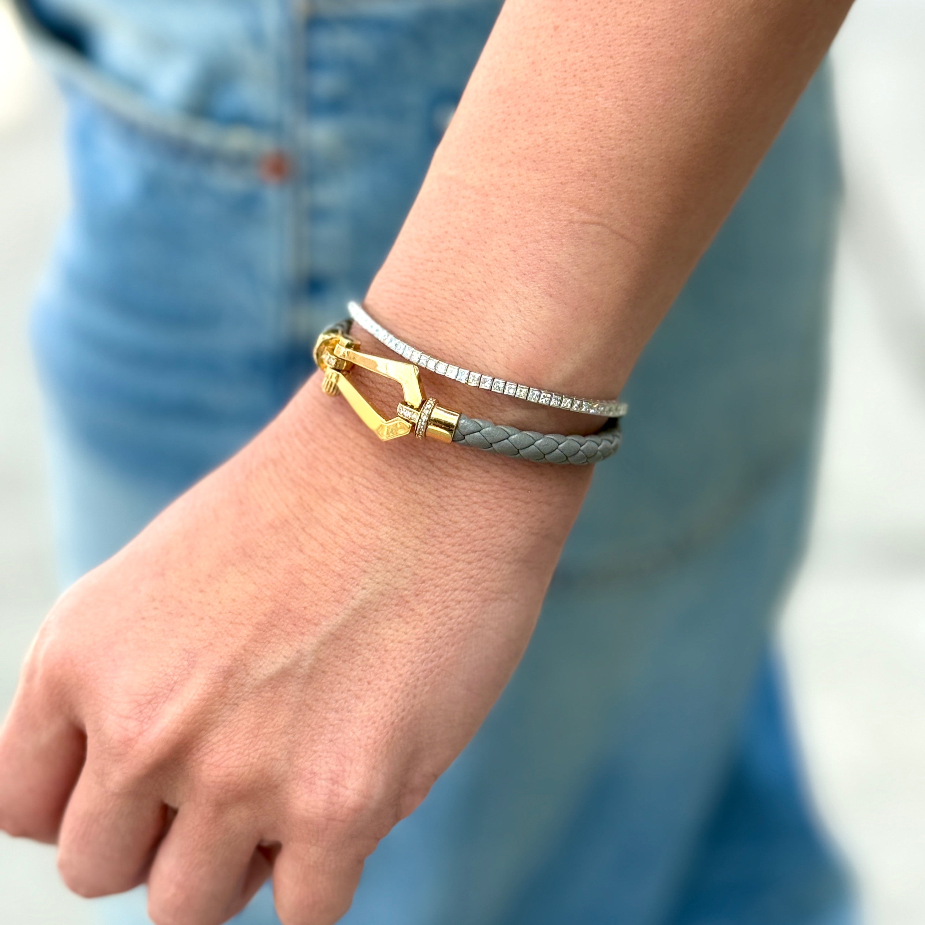 Modern Clasp Leather Bracelet