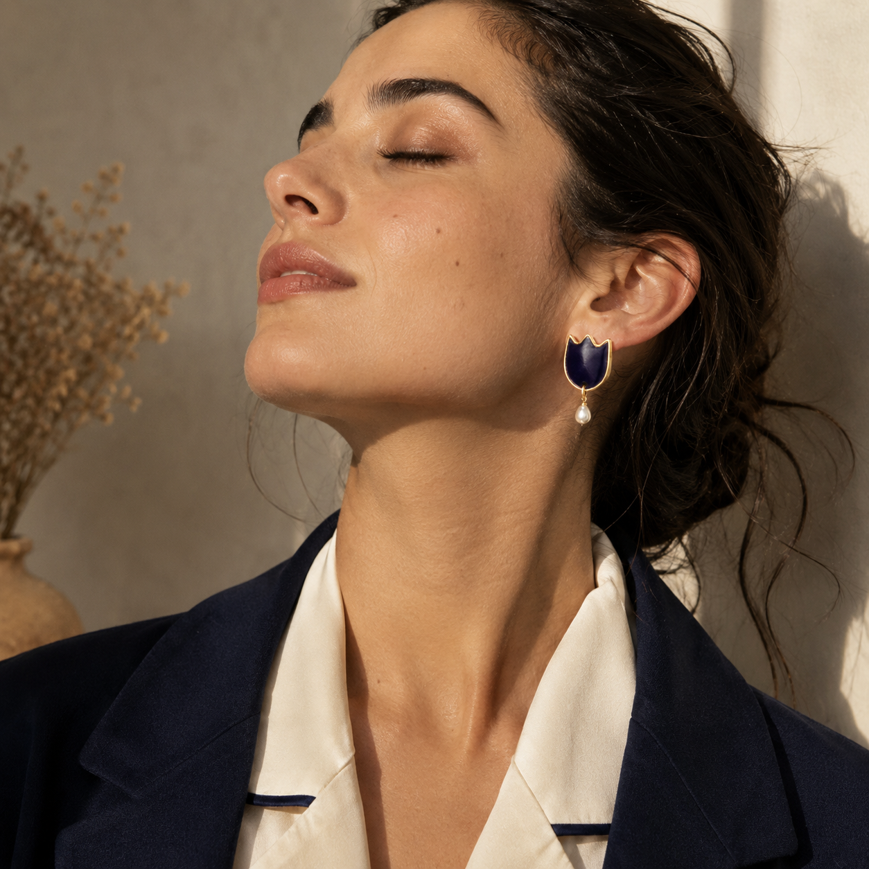 Midnight Tulip Pearl Earrings