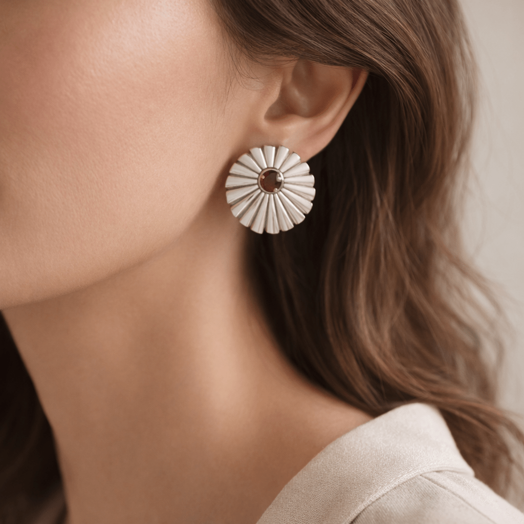 Silver Garnet Sun Necklace - Necklace - Kia Concept Store