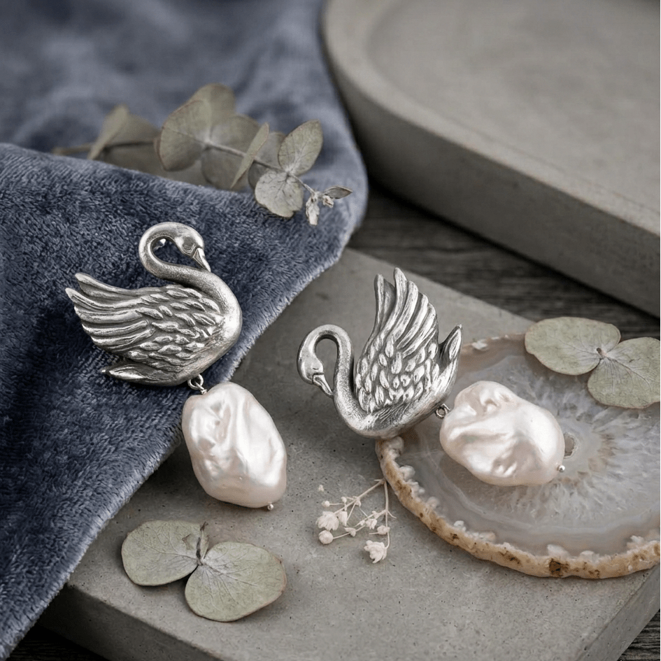 Swan Earrings - Earrings - Kia Concept Store
