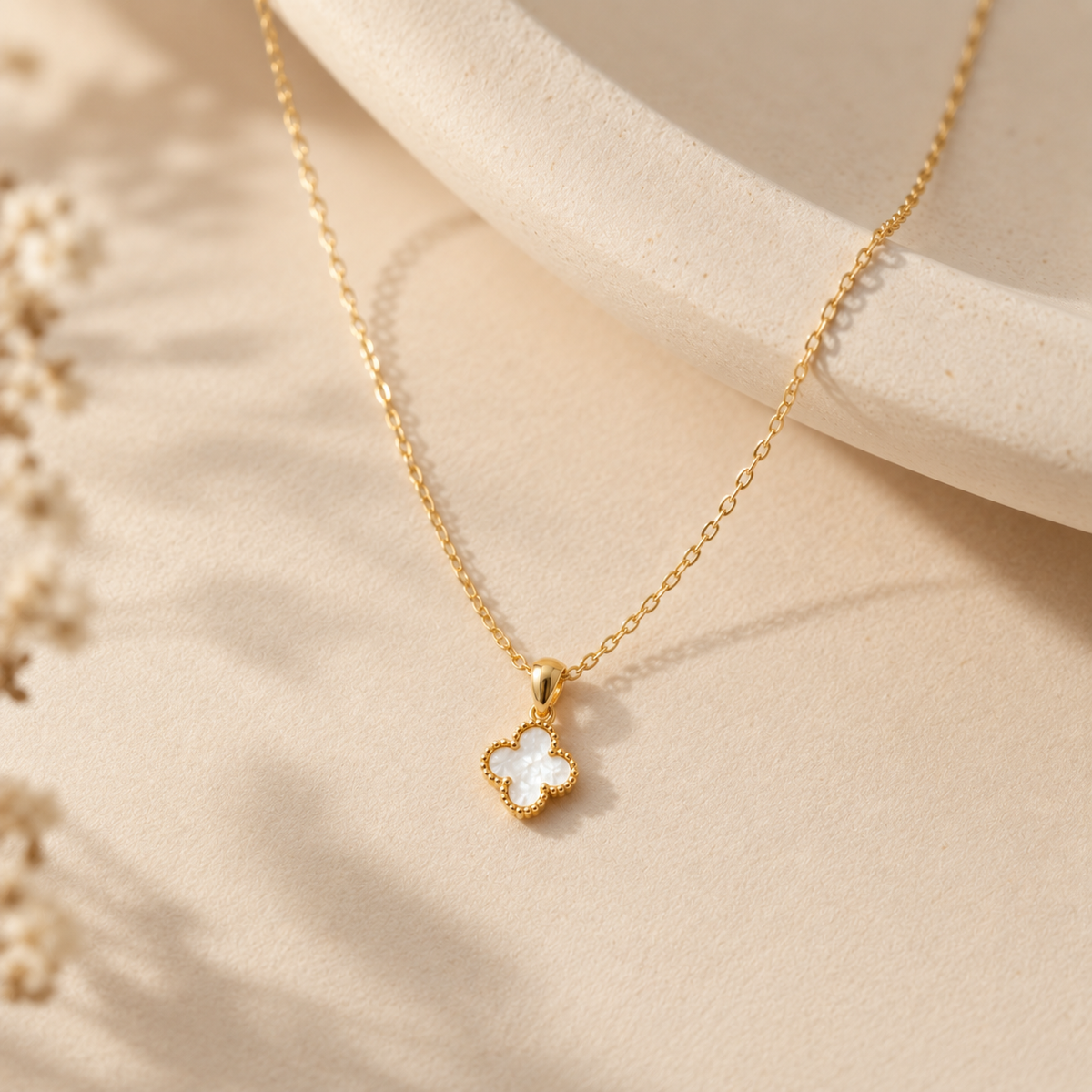 Élan Clover Necklace