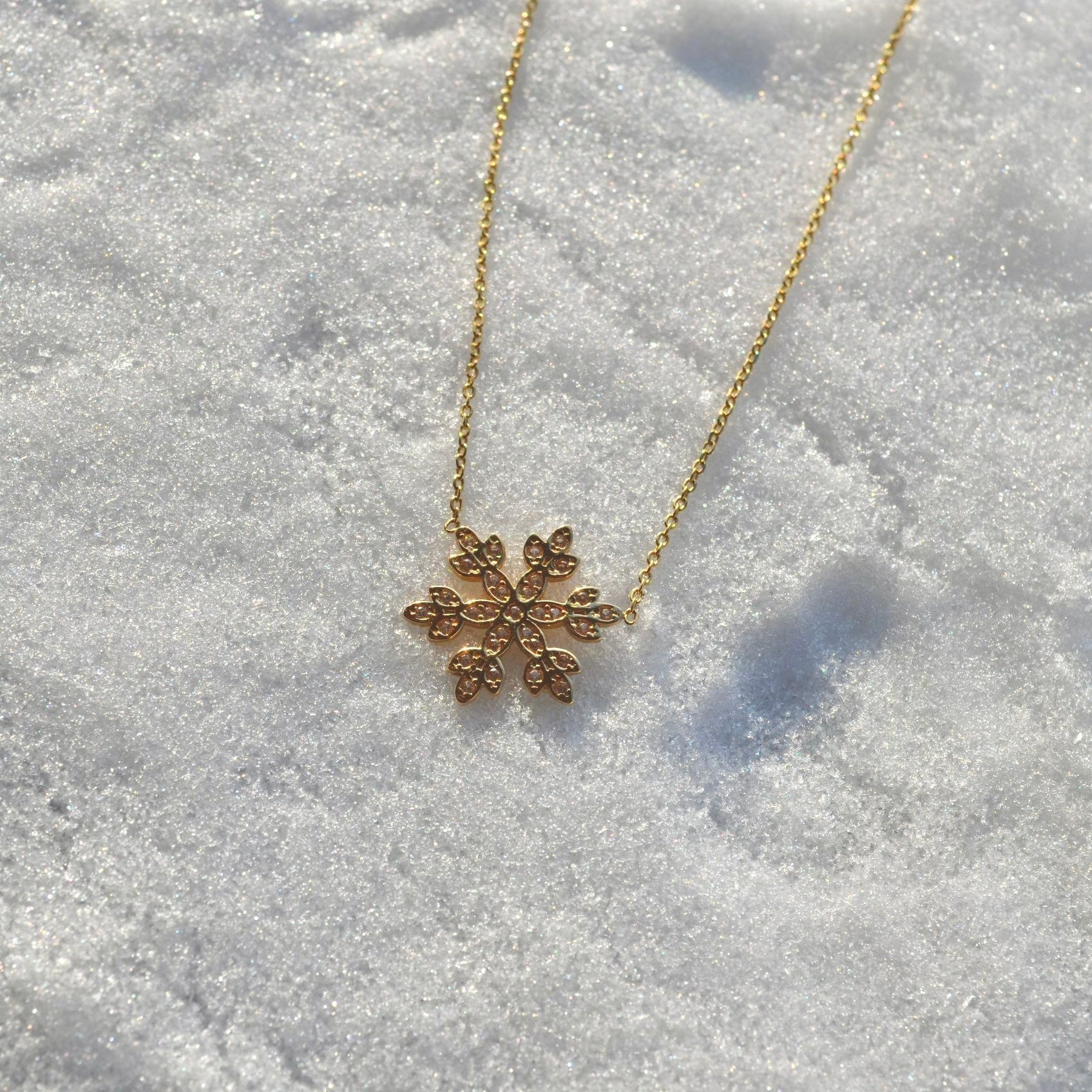 For Me Snowflake Necklace - Necklace - Kia Concept Store