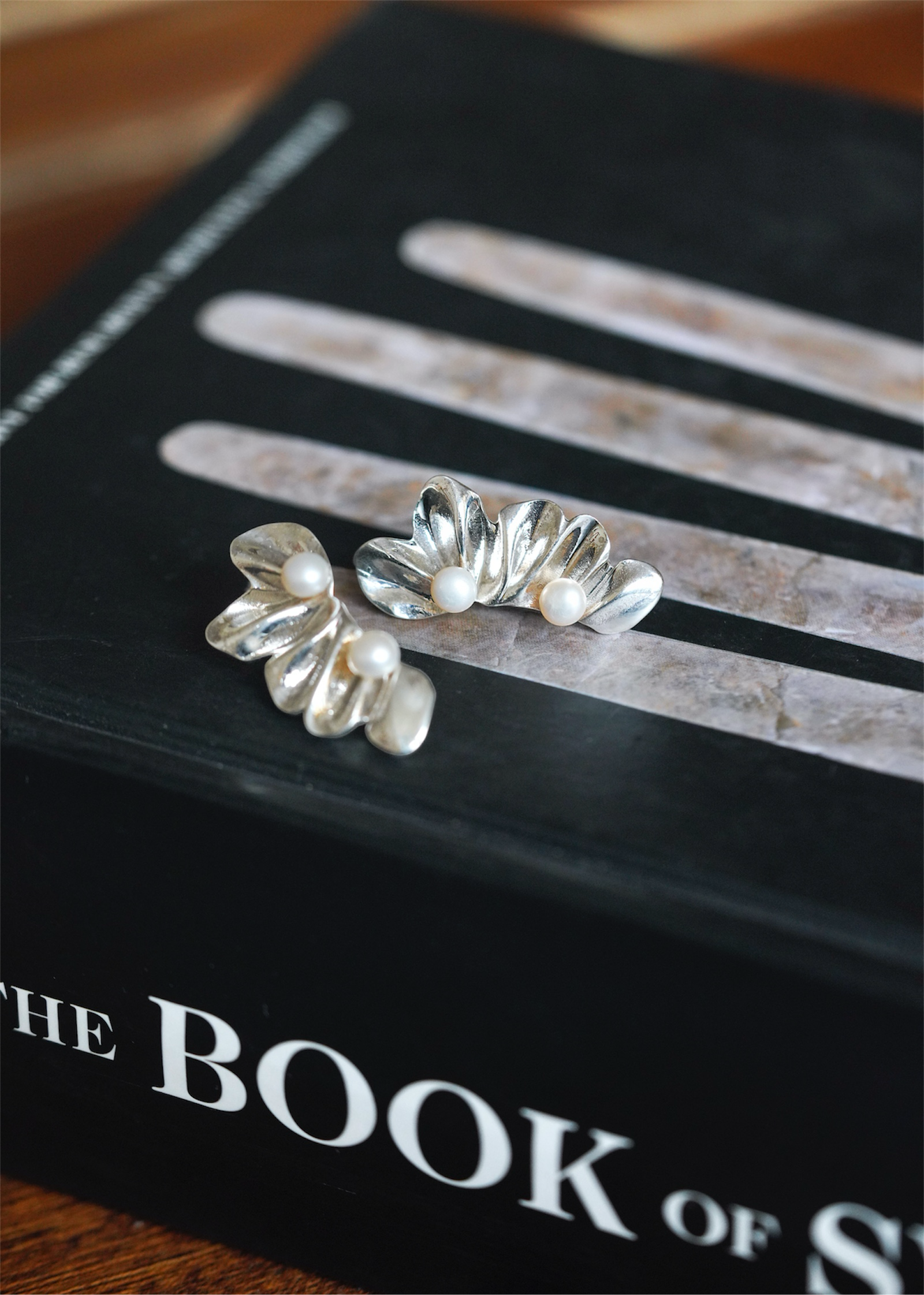 Silver Wave Pearl Earrings