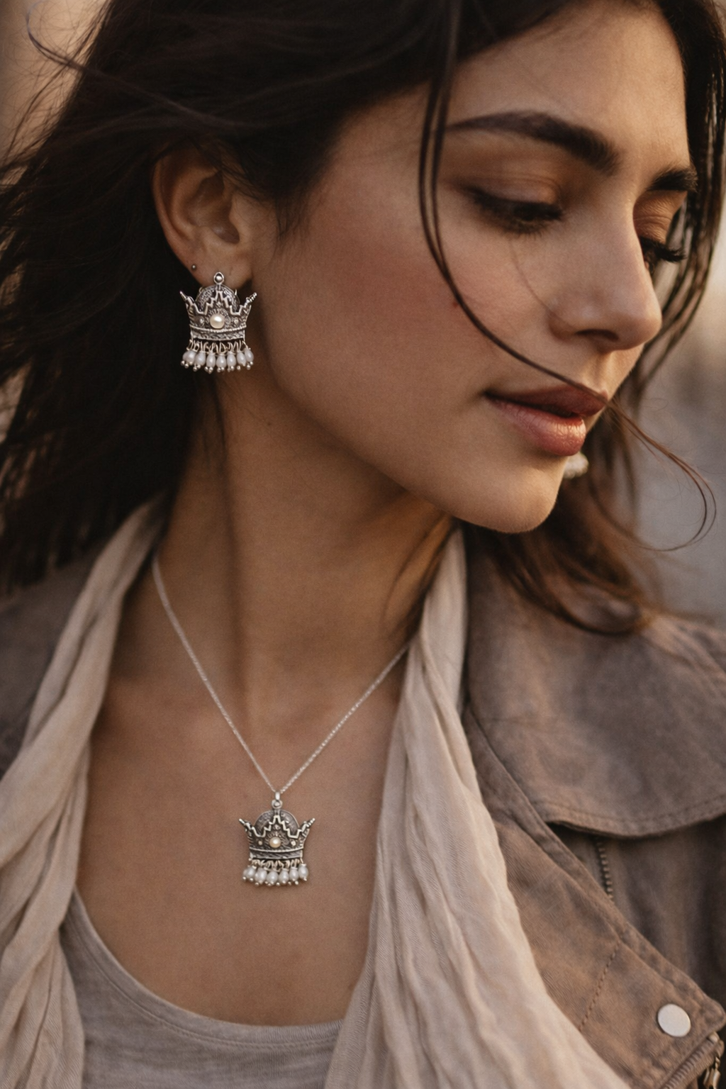 Crown Pearl Necklace