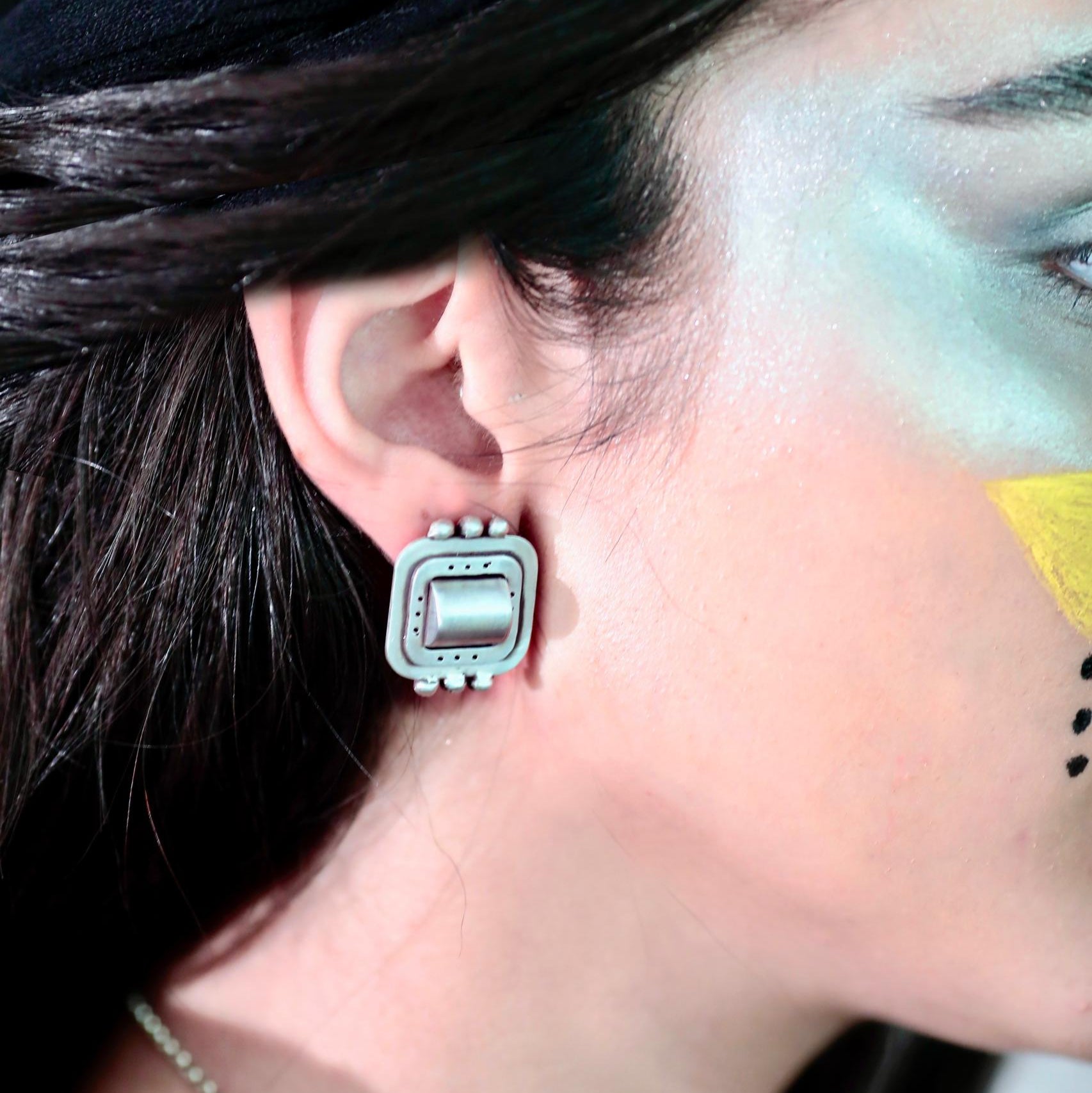 Echo Studs