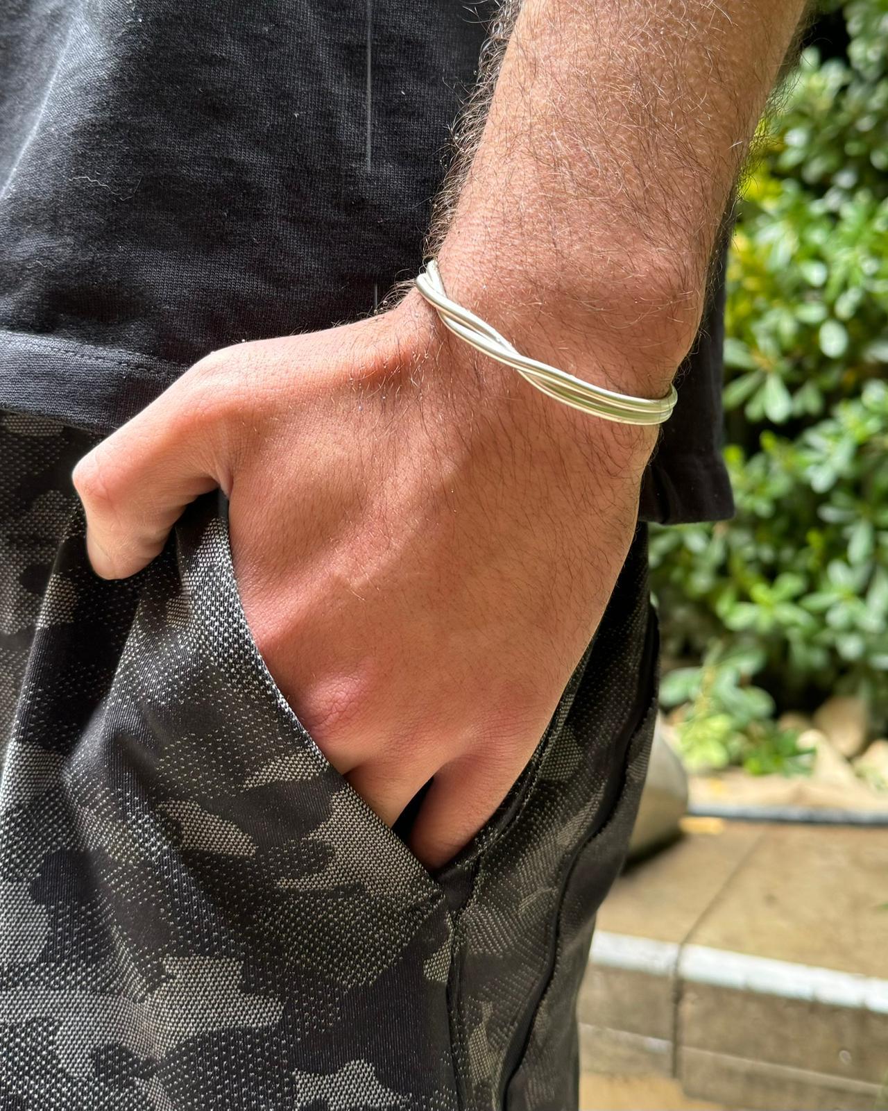 Single Twist Open Cuff Bracelet