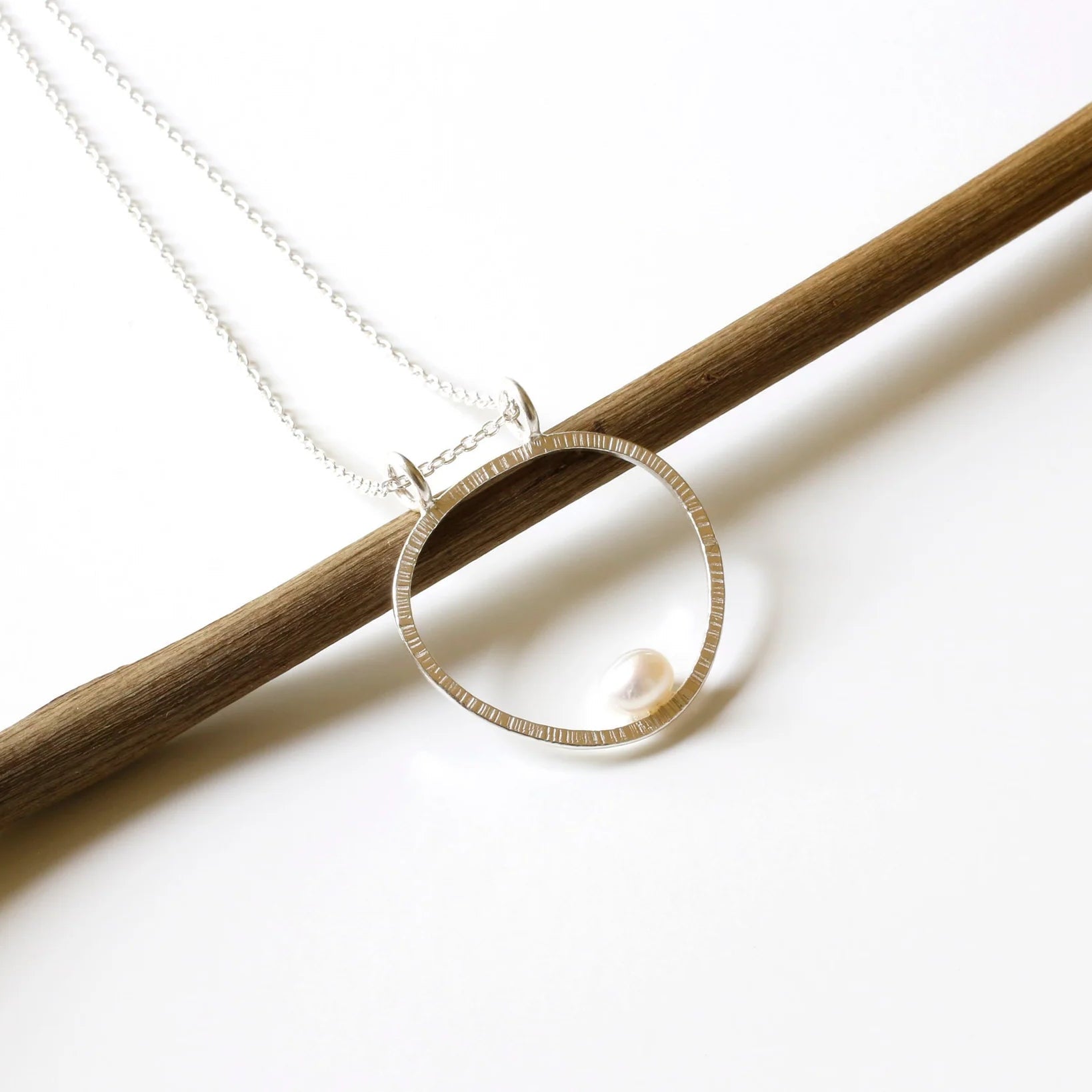 Silver Necklace with Freshwater Pearl