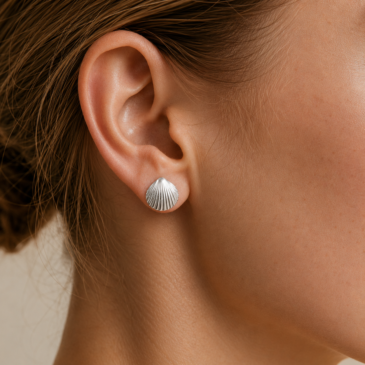 Boucles d'oreilles clous coquillage argenté