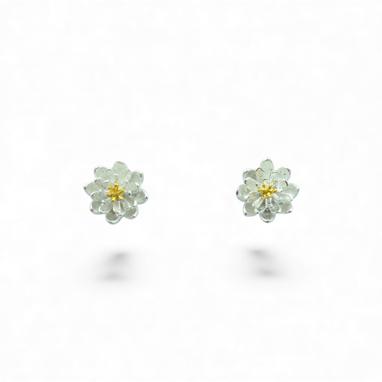 Blooming Petal Studs - Earrings - Kia Concept Store