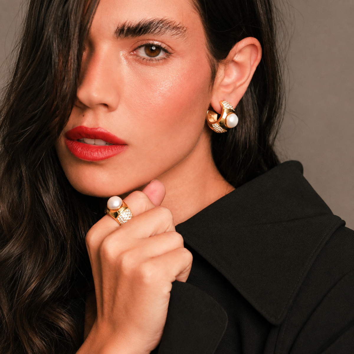 Eva Ring close-up on model