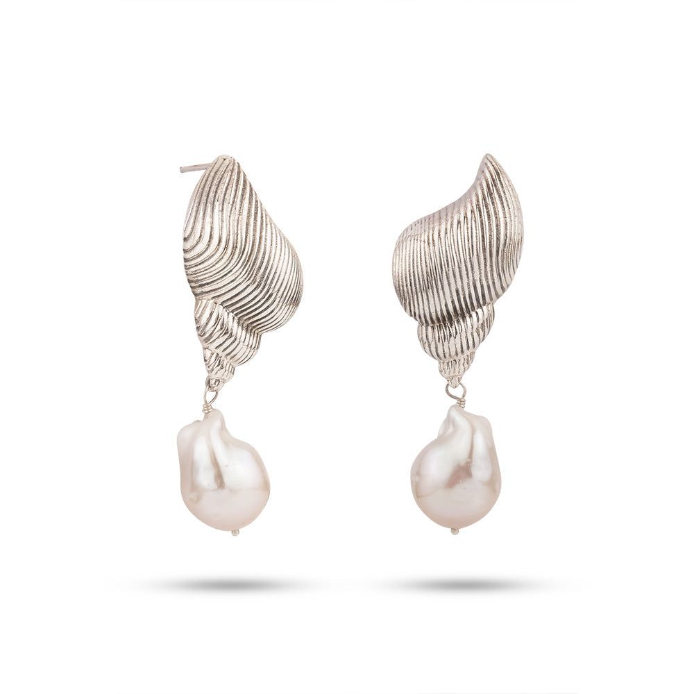 Funnel Oyster Earrings - Earrings - Kia Concept Store