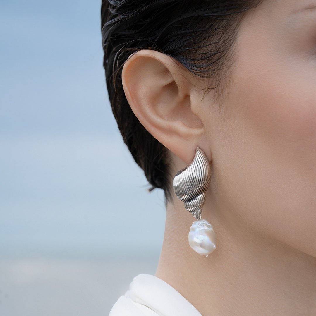 Funnel Oyster Earrings - Earrings - Kia Concept Store