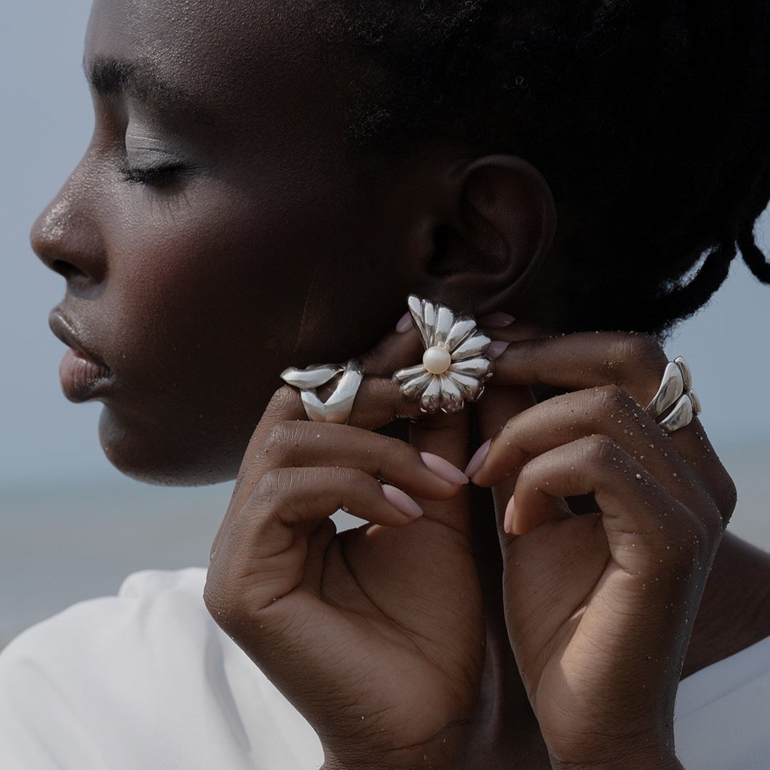 Puffy Shell Earrings - Earrings - Kia Concept Store