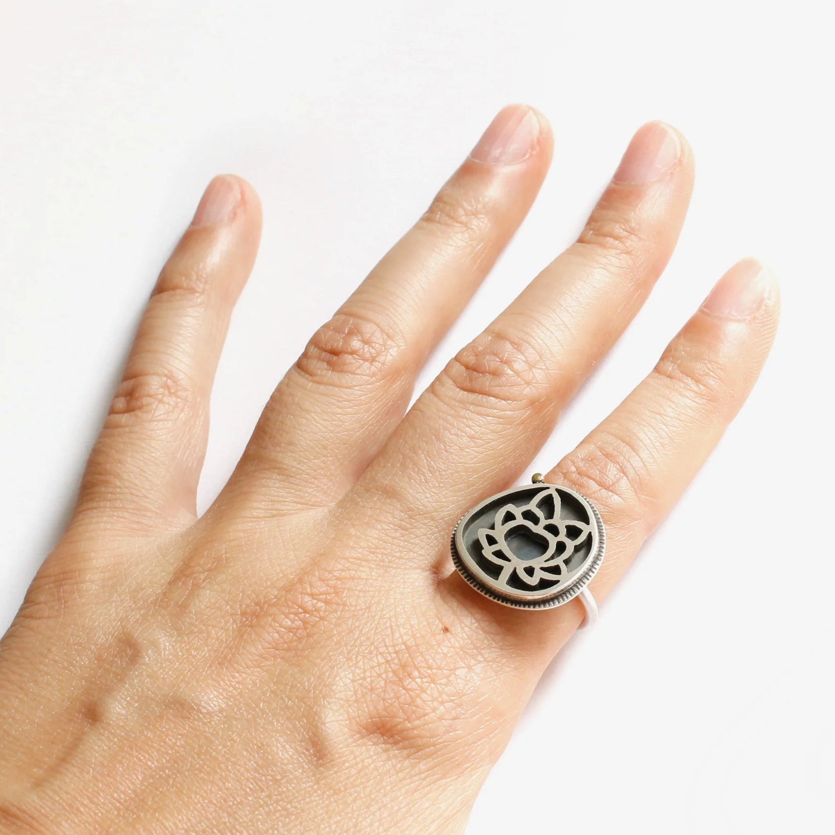 Silver & Brass Lotus Flower Ring - Ring - Kia Concept Store