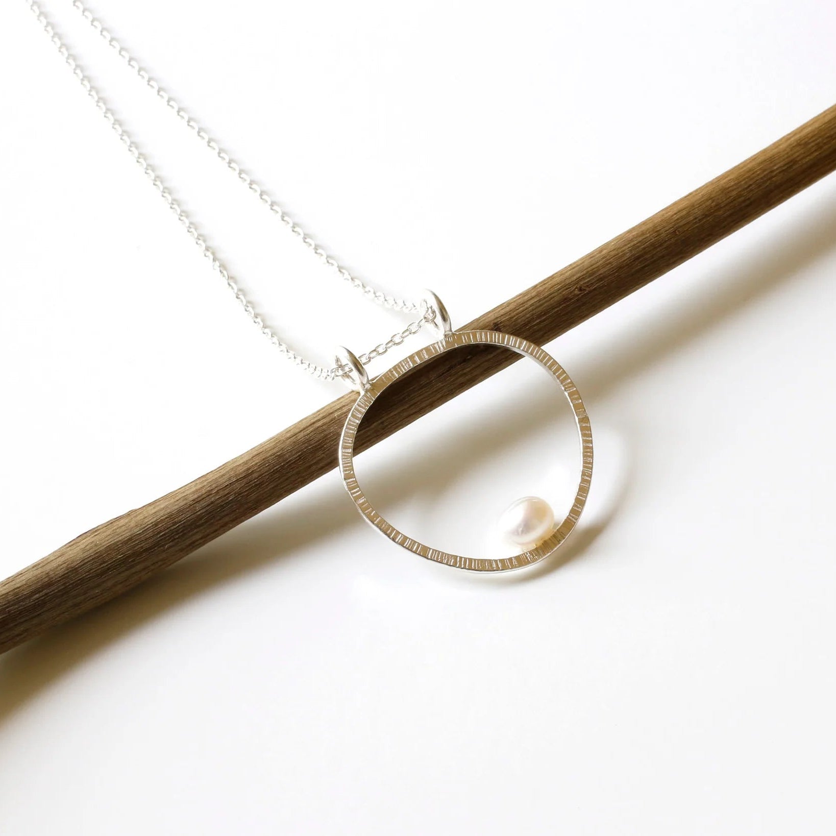 Silver Necklace with Freshwater Pearl - Necklace - Kia Concept Store