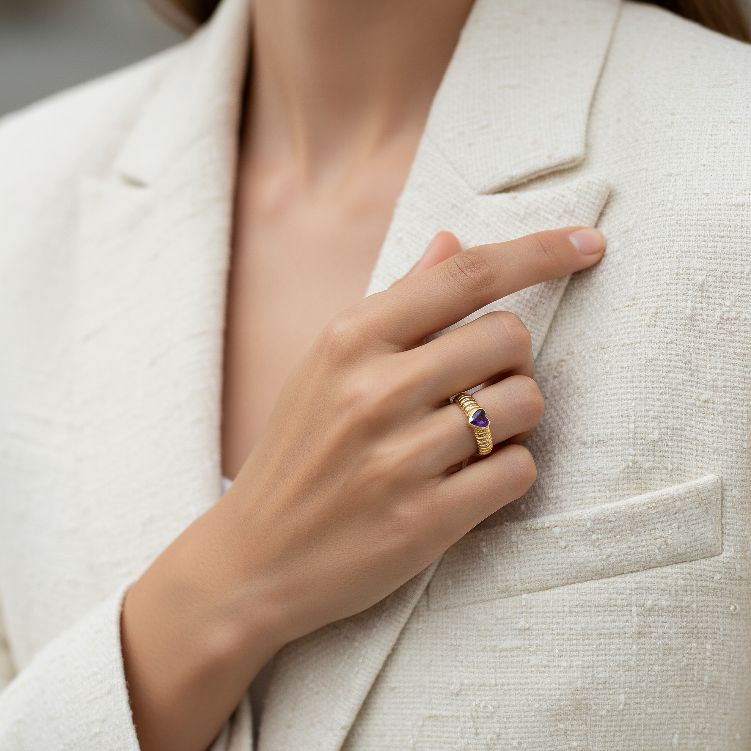 Heart Glow Ribbed Ring